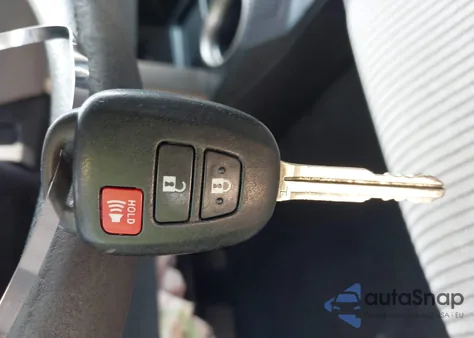 2013 Toyota Rav4 Xle z USA, uszkodzony, nr VIN 2T3RFREV7DW029334